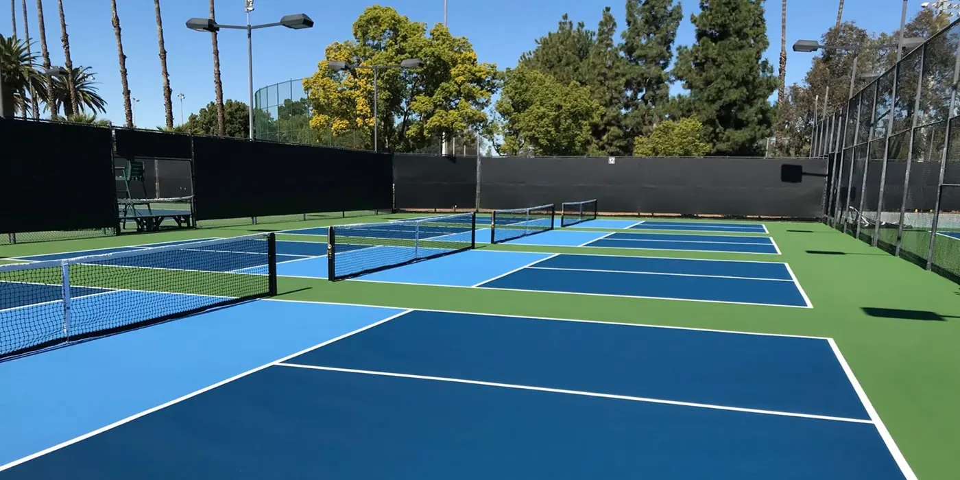 Báo giá và Quy trình thi công sân Pickleball trọn gói tiêu chuẩn 2026 2 background thi cong san pickleball
