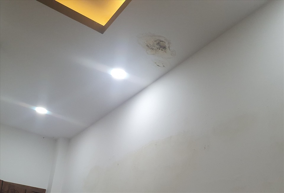 Chống thấm trần nhà triệt để, xử lý dột nứt, chống ố mốc bền lâu 3 chong tham tran nha