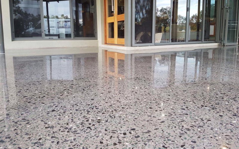 Thi Công Đánh Bóng Sàn Bê Tông Đẹp, Bền, Tăng Độ Cứng Bề Mặt 3 danh bong san be tong 1 4950