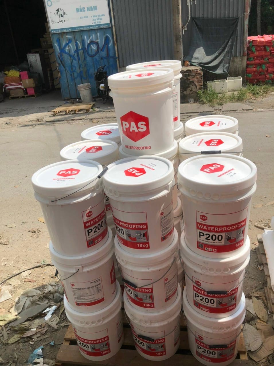 PAS P200 Có Tốt Không? 5 Lý Do Sơn Chống Nóng PAS P200 Được Nhiều Nhà Xưởng Lựa Chọn 2 son chong tham PAS P200